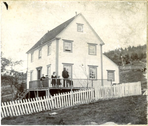 Fig. 89. Unknown. “House in White Rock, Trinity Bay” The Rooms Archive, VA 19–224, Arthur George Williams Collection, ca. 1900.